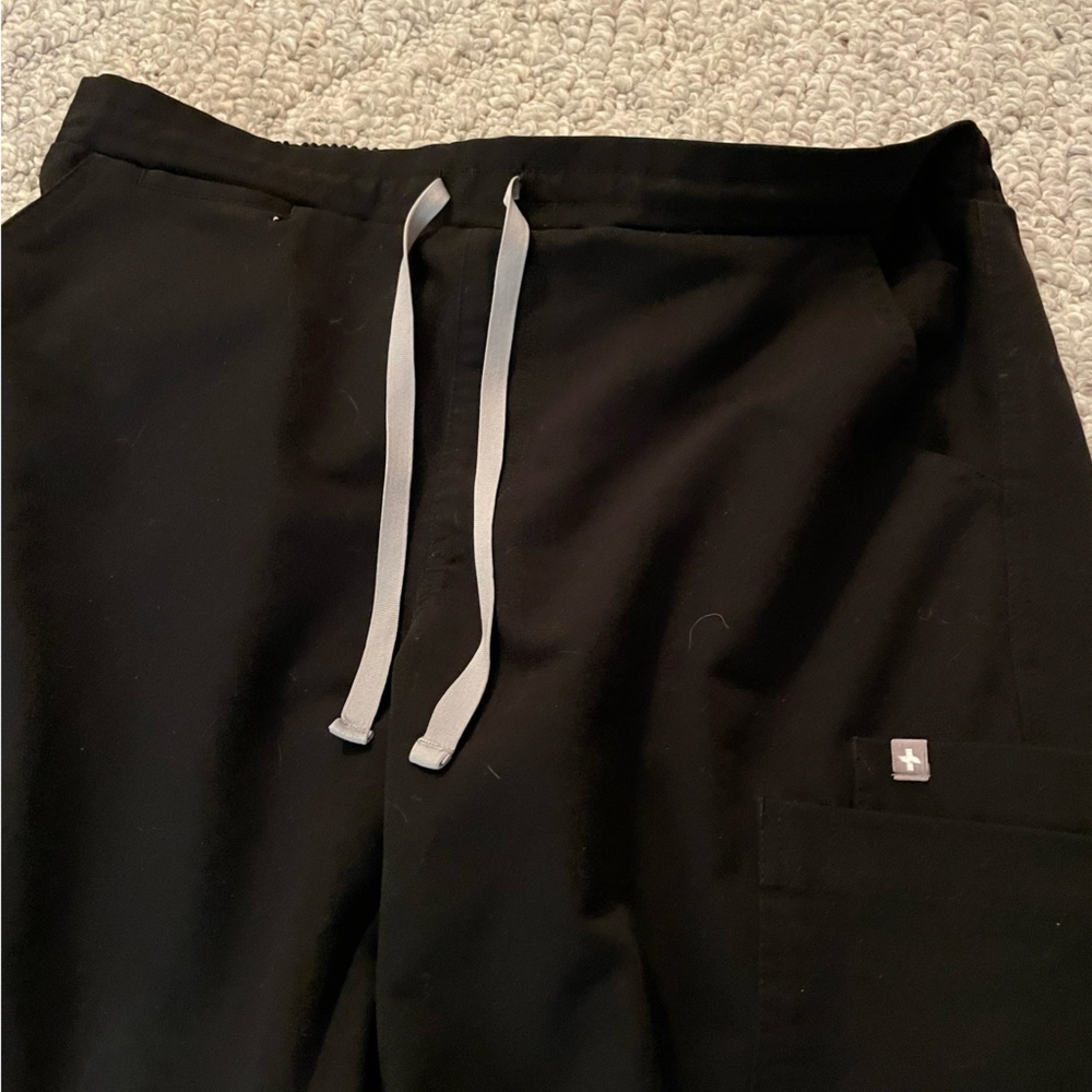 Black Figs Scrubs size M